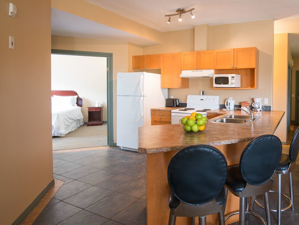 Podollan Rez-idence Fort McMurray Three Bedroom Suite with Kitchen